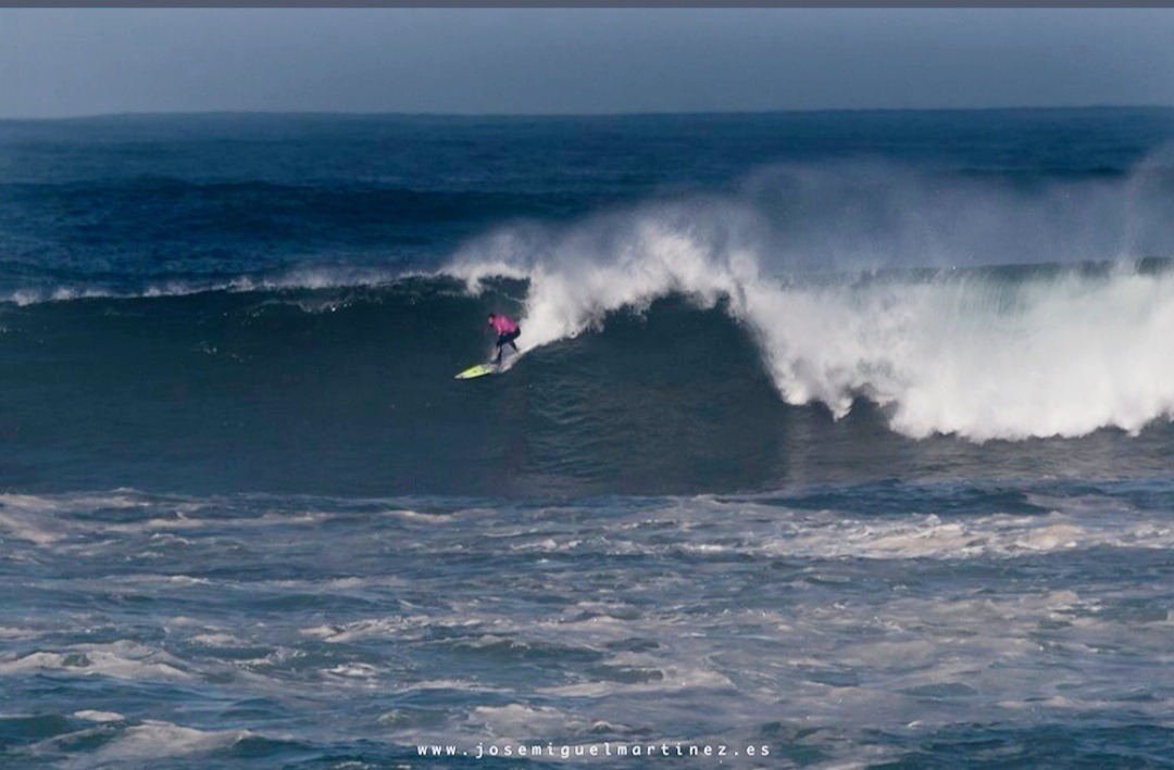 Fotografía de José Miguel Martínez.
Surf en Cantabria.