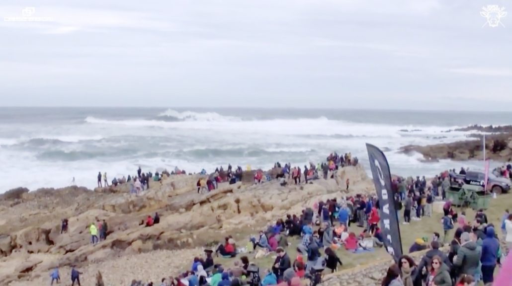 publico asistente a el Campeonato de España de Olas grandes.